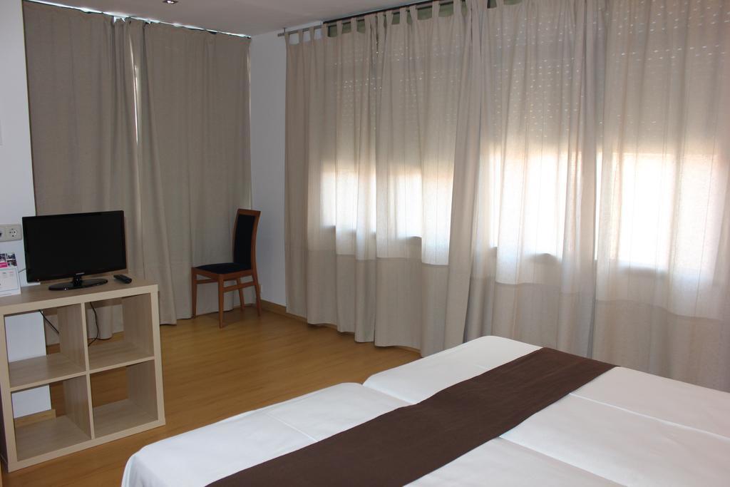 Hostal Falfes Madrid Ngoại thất bức ảnh