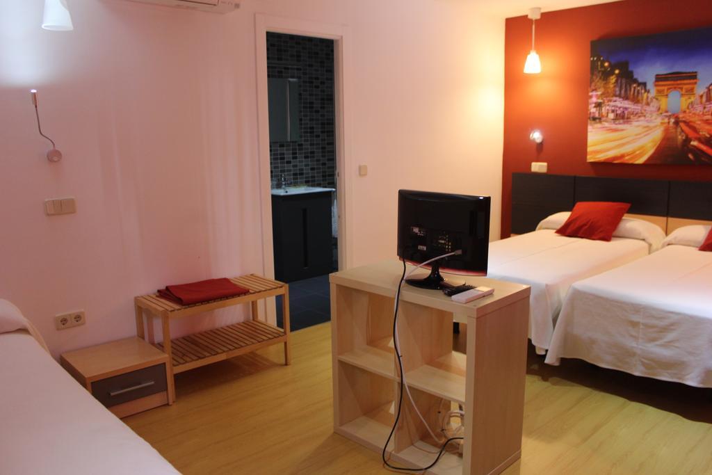 Hostal Falfes Madrid Ngoại thất bức ảnh