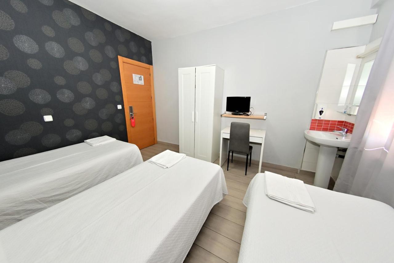 Hostal Falfes Madrid Ngoại thất bức ảnh