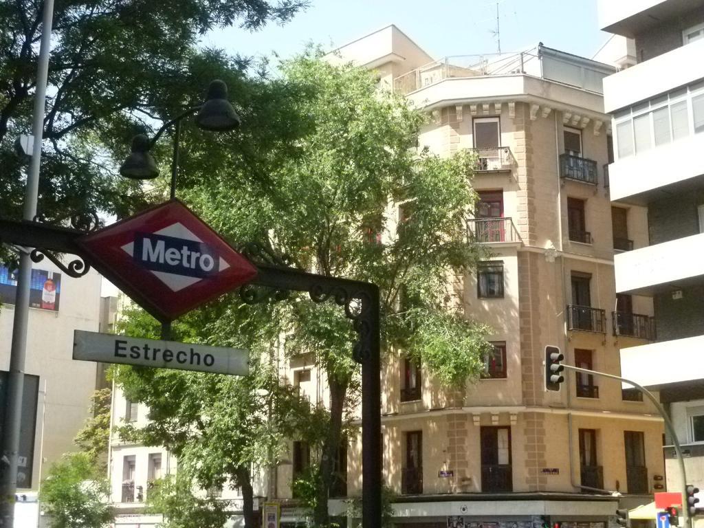 Hostal Falfes Madrid Ngoại thất bức ảnh