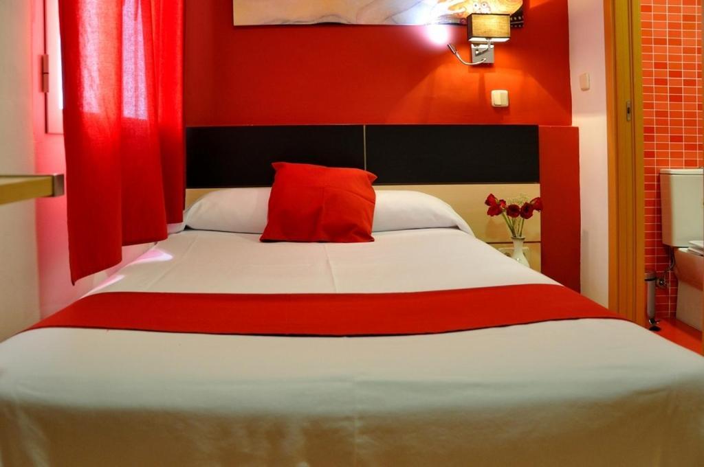 Hostal Falfes Madrid Phòng bức ảnh