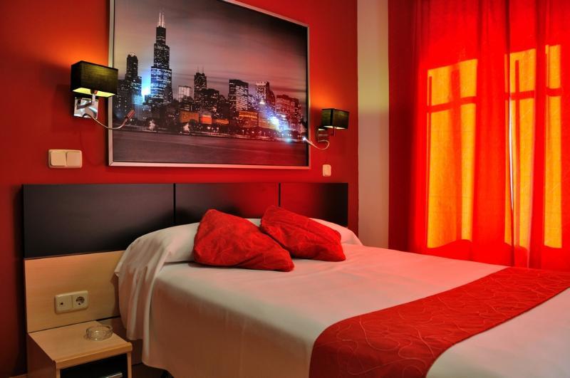 Hostal Falfes Madrid Ngoại thất bức ảnh